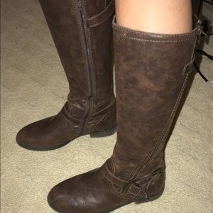 women’s brown leather boots